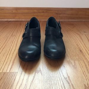 Born Women’s heel shoes